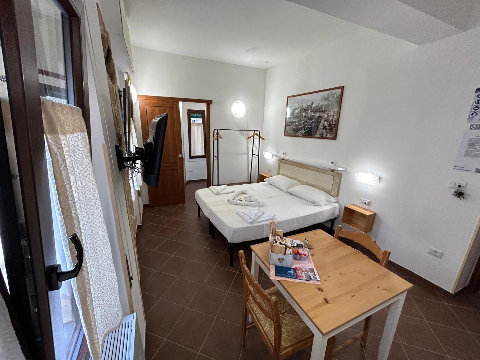 Aigua Hotel Алгеро Екстериор снимка