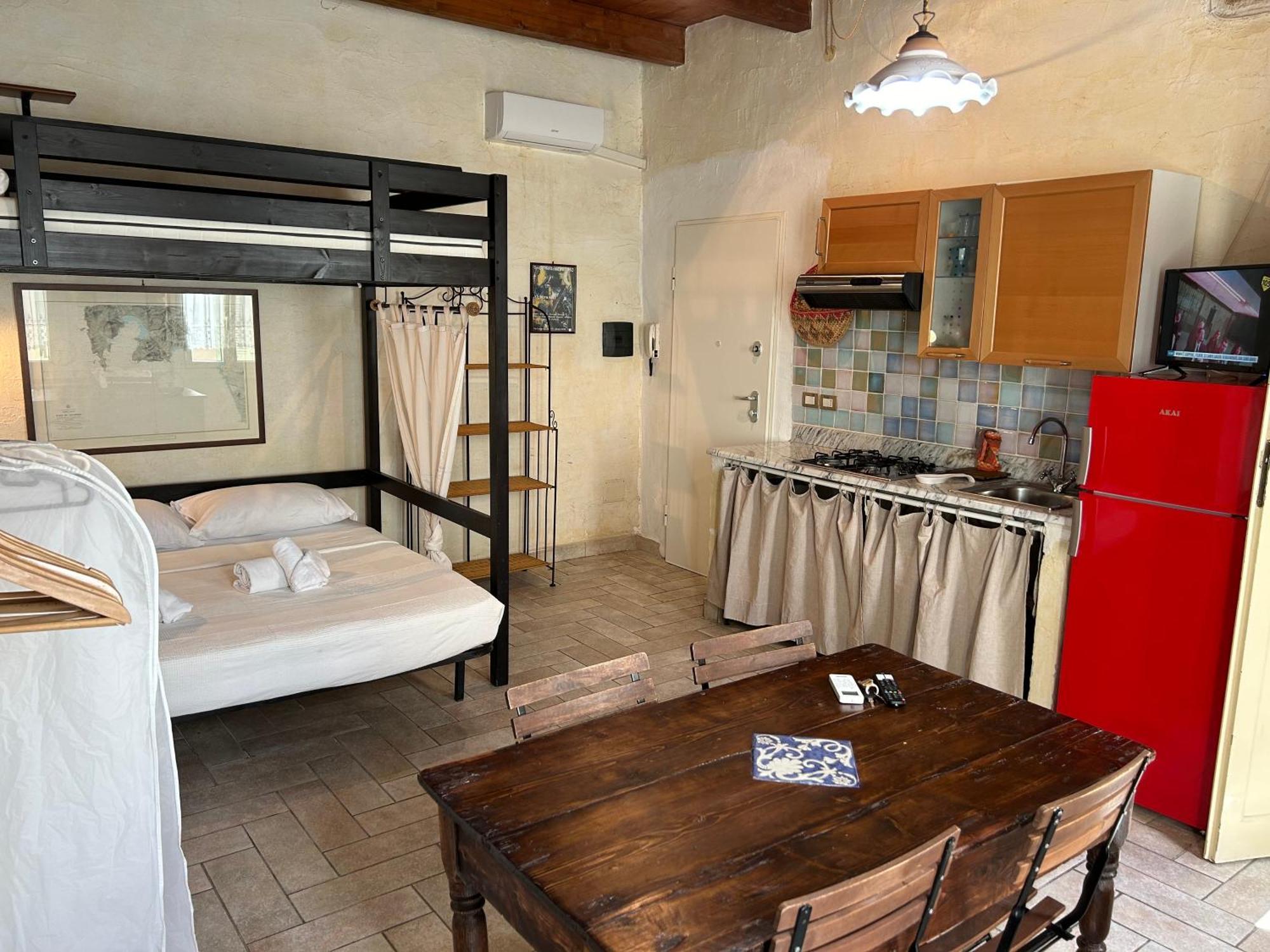 Aigua Hotel Алгеро Екстериор снимка